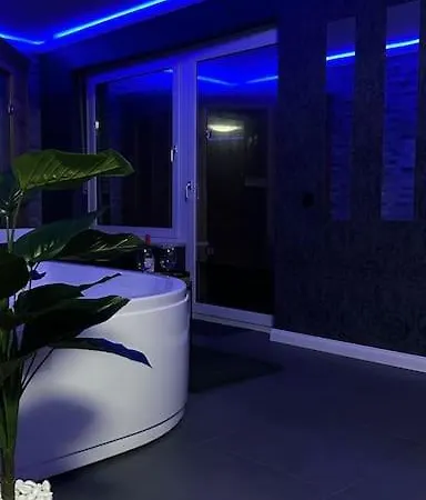 Relaxation House: Jacuzzi, Sauna 公寓